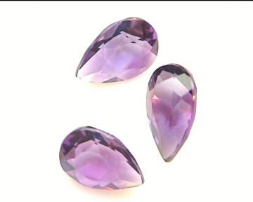 Améthyste violette taille poire du Brésil