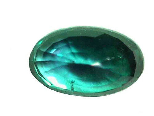 Natürlicher Alexandrit in ovaler Form aus Brasilien