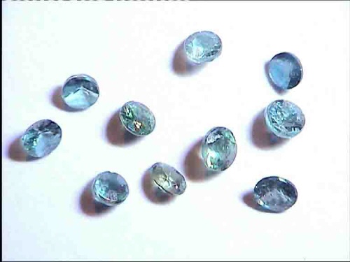 Lot de 10 alexandrites rondes vert clair du Brésil