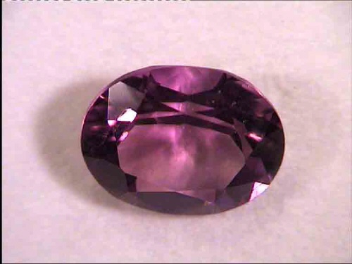 Ametista viola ovale del Brasile