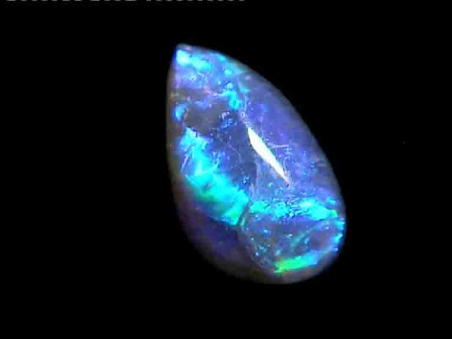 Ópalo negro de Lightning Ridge en forma de pera – verde azulado