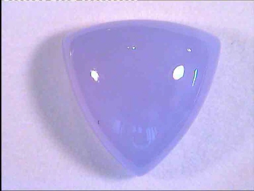 Calcédoine bleu lavande, cabochon triangulaire de Turquie