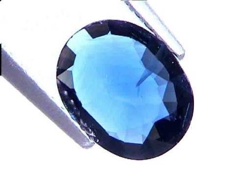Ovaler blauer Saphir aus Thailand