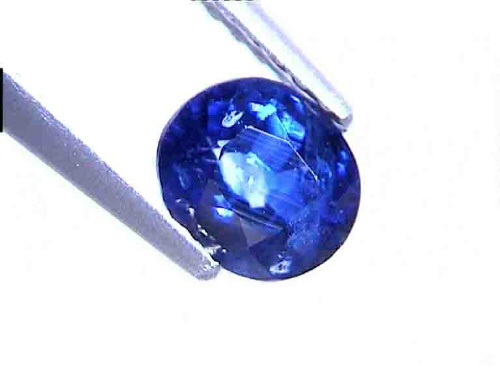 Ovaler blauer Saphir aus Thailand