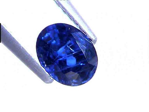Ovaler blauer Saphir in Mitternachtsblau aus Thailand