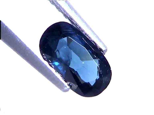 Mitternachtsblauer Saphir im Antik-Kissenschliff aus Thailand