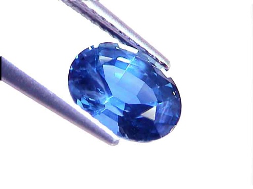 Saphir bleu ovale bleu clair de Thaïlande