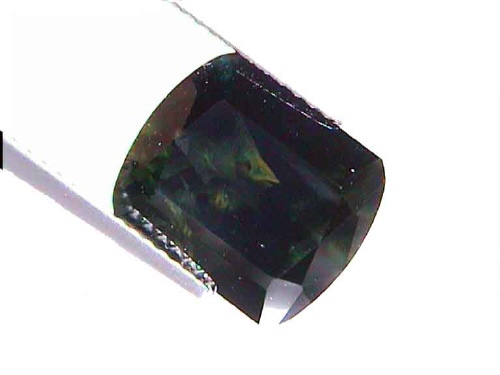 Saphir vert foncé de Thaïlande – taille antique/octogonale