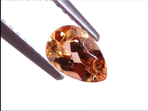 Topacio imperial dorado de Ouro Preto – Forma de pera