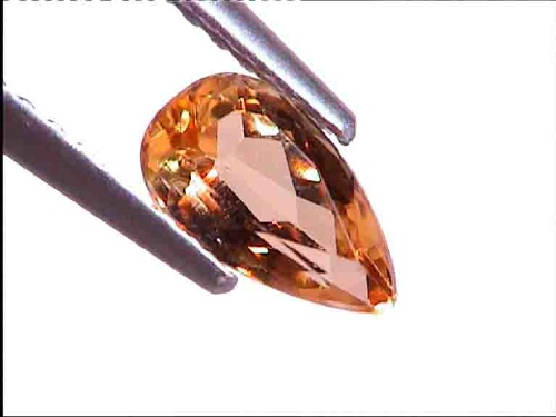 Topacio imperial dorado de Ouro Preto, Brasil – Forma de pera