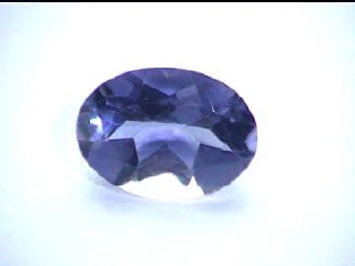 Ovaler Iolith aus Afrika mit grau-blauem Farbwechsel