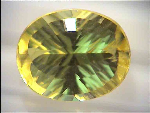 Béryl jaune du Brésil, forme ovale