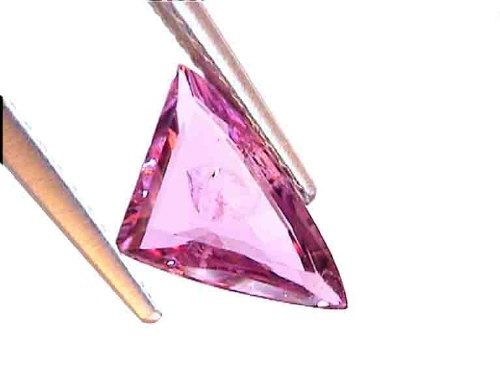 Padparadscha-Saphir aus Thailand in Pink-Orange – Fancy-Form