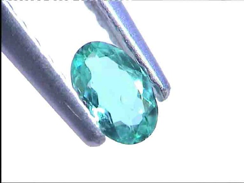 Tourmaline Paraïba ovale bleu-vert néon du Brésil