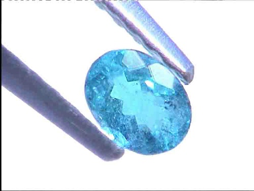 Tourmaline Paraïba ovale bleu-vert néon du Brésil