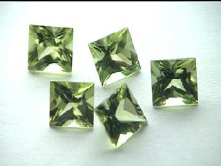 Peridoto de Birmania verde oliva, talla princess