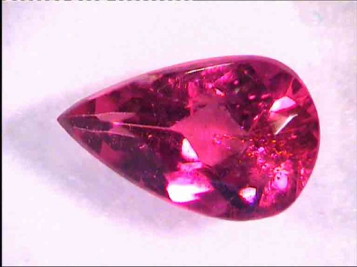 Tourmaline rose du Brésil, taille poire