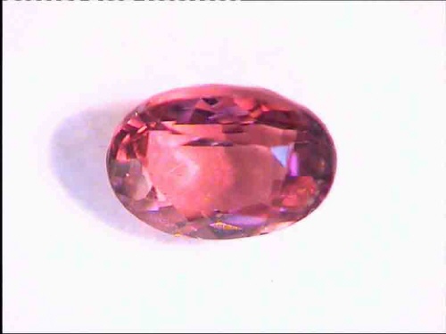 Rubellite brésilienne rouge à rose, ovale