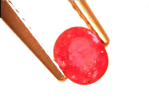 Rubis ovale de Birmanie rouge-rose