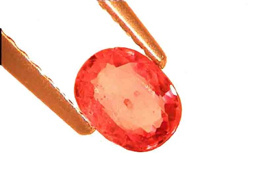 Rubis ovale rouge-rose de Birmanie