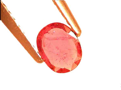 Rubis ovale rouge rosé de Birmanie