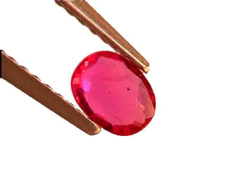 Rubis rouge de Birmanie en forme ovale