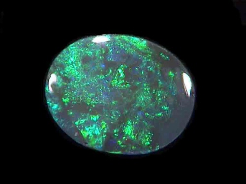 Opale noir vert de Lightning Ridge, ovale
