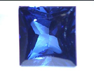 Saphir synthétique bleu bleuet – taille princesse