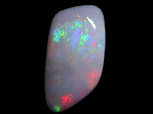 Weißer Kristallopal aus Coober Pedy – mehrfarbige Freiform