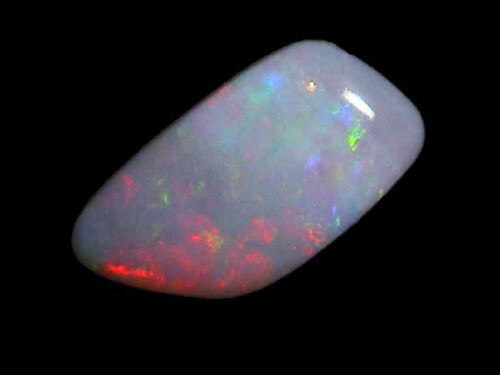 Weißer Kristallopal aus Coober Pedy – mehrfarbige Freiform