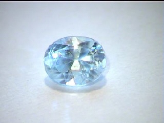 Zircon bleu ovale d’Afrique