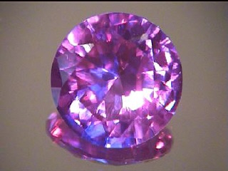 Alexandrite synthétique rond violet et bleu-vert