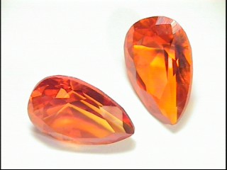 Saphir synthétique Padparadscha en forme de poire