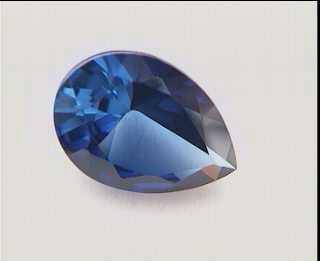 Saphir synthétique bleu bleuet en forme de poire