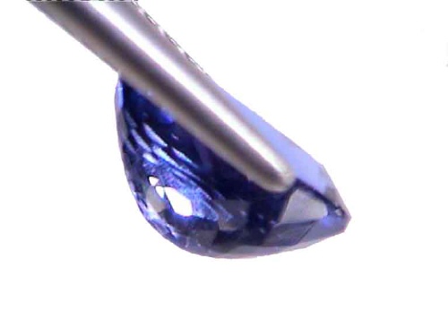 Tanzanite ovale blu-viola dalla Tanzania