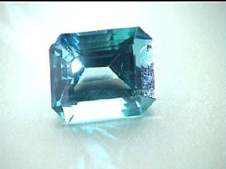Topacio azul octogonal Paraiba Neon Blue de Brasil