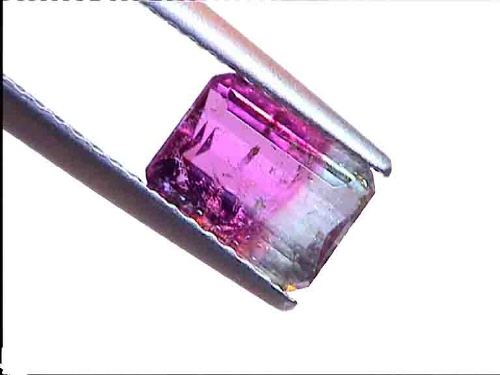 Tourmaline bicolore rose et blanche, forme octogonale, du Brésil