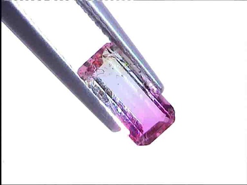 Tourmaline bicolore blanc-rose octogonale du Brésil