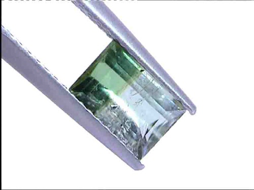 Tourmaline bicolore blanche et verte, taille octogonale, du Brésil
