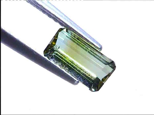 Tourmaline bicolore du Brésil, vert clair et jaune clair, octogone