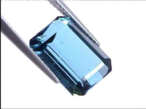 Indicolite, tourmaline bleue bleu-vert en forme octogonale du Brésil