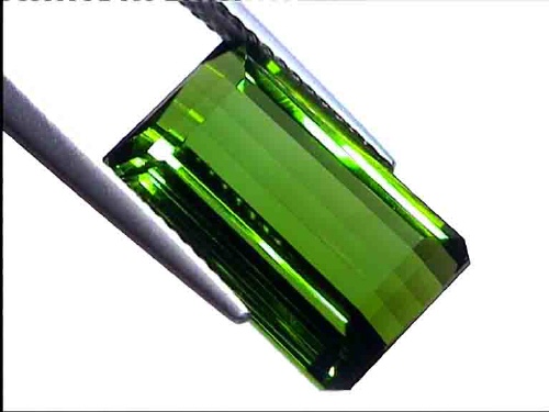 Tourmaline chrome verte octogonale du Brésil