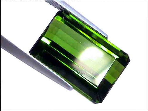 Grüner achteckiger Chrom-Turmalin aus Brasilien