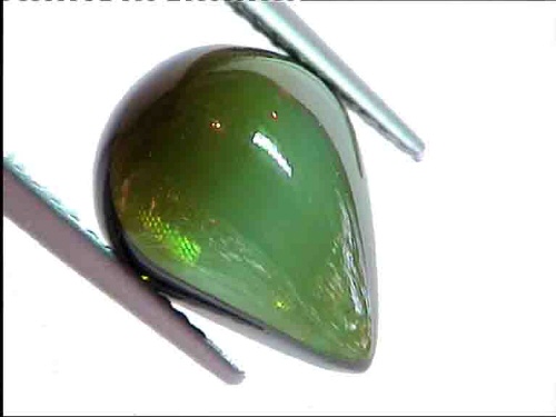 Tourmaline chrome verte en cabochon poire du Brésil