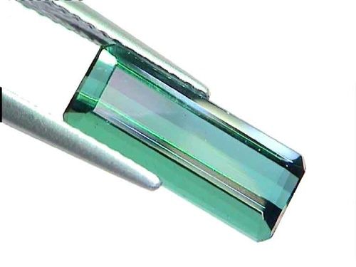 Turmalina azul Indicolita azul verdosa de forma octogonal