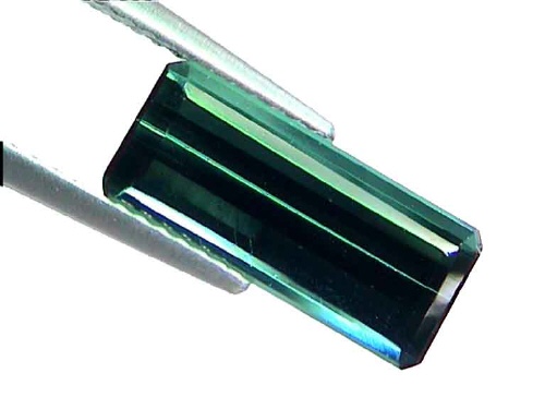 Turmalina azul Indicolita azul verdosa de forma octogonal