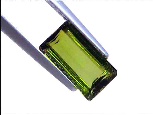 Tourmaline vert olive du Brésil en forme octogonale