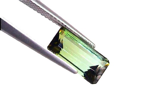 Tourmaline bicolore du Brésil, octogone – Vert clair-olive